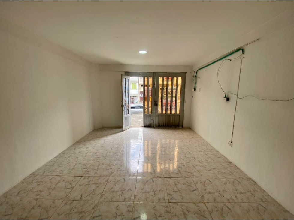 ARRIENDA LOCAL COMERCIAL ALTA SUIZA