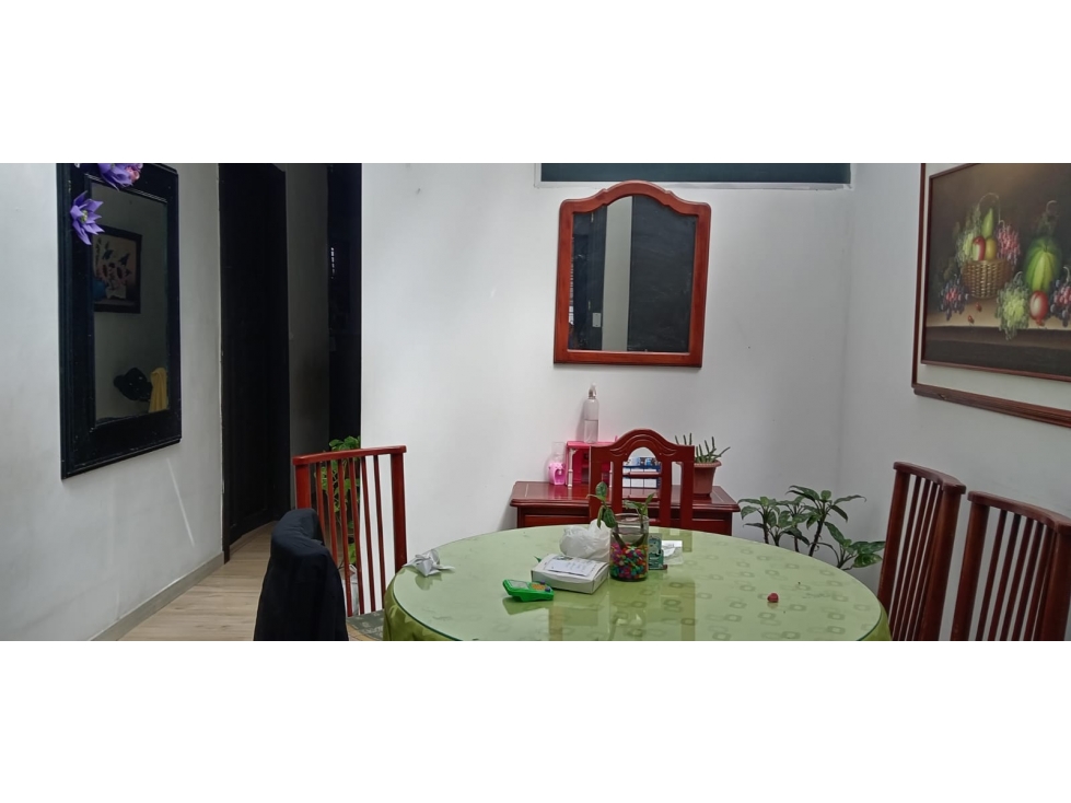 VENTA CASA CON RENTA EN EL CENTRO