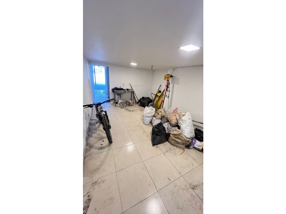 ARRIENDA LOCAL COMERCIAL EN ALTA SUIZA — foto 5