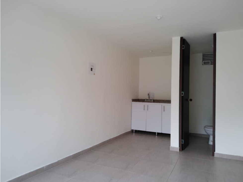 VENTA LOCAL COMERCIAL LOS CÁMBULOS- SECTOR TERMINAL NUEVO — foto 4
