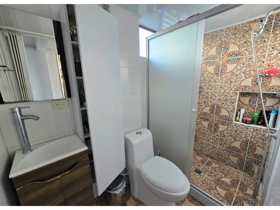 VENTA APARTAMENTO LA LEONORA — foto 2