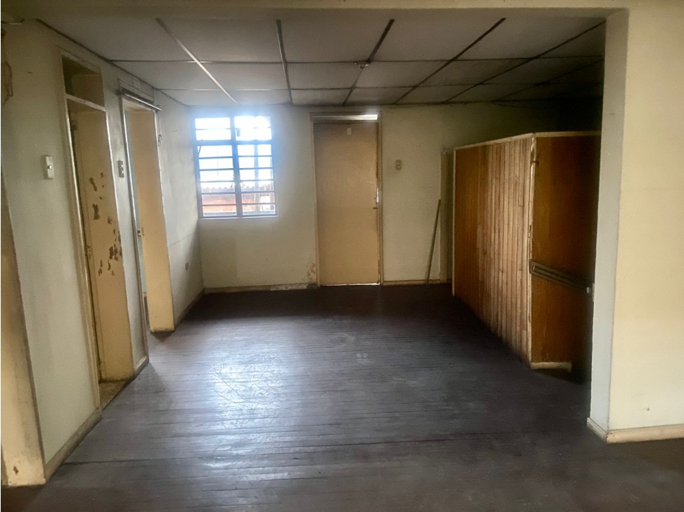 VENDE CASA CON RENTA AV PARALELA — foto 2