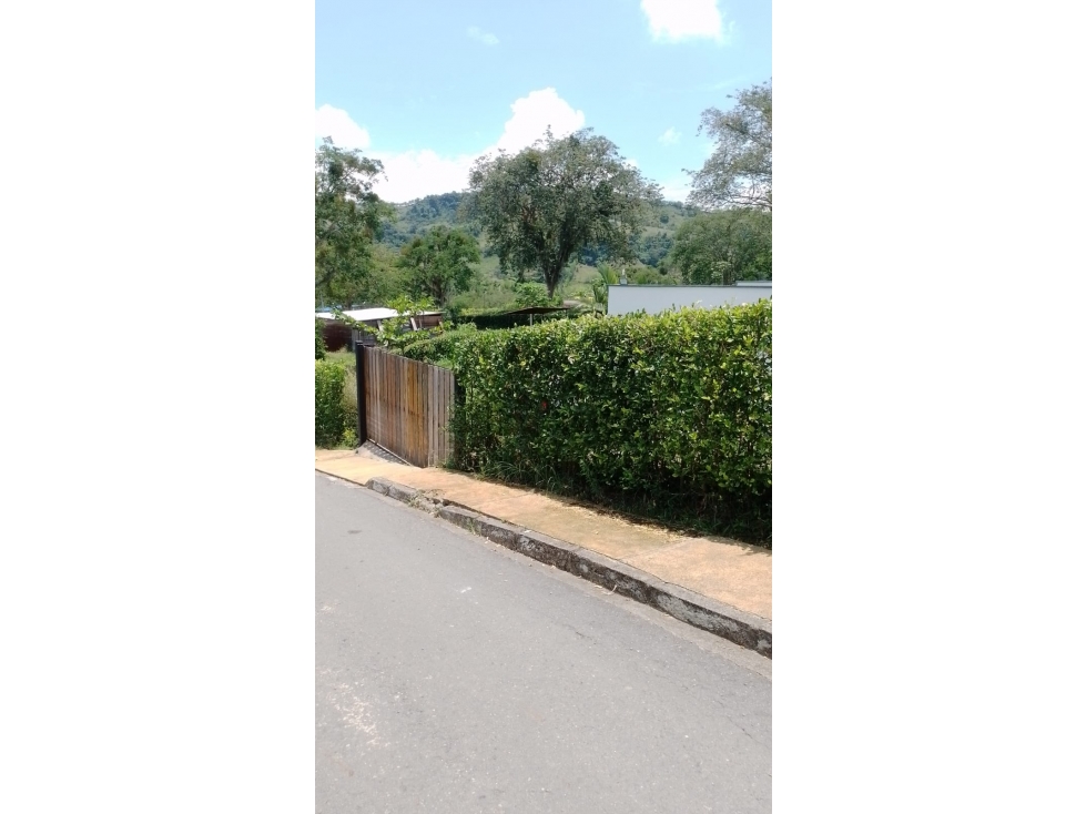 VENDE CASA CAMPESTRE KM 46 VIA MEDELLIN - 6