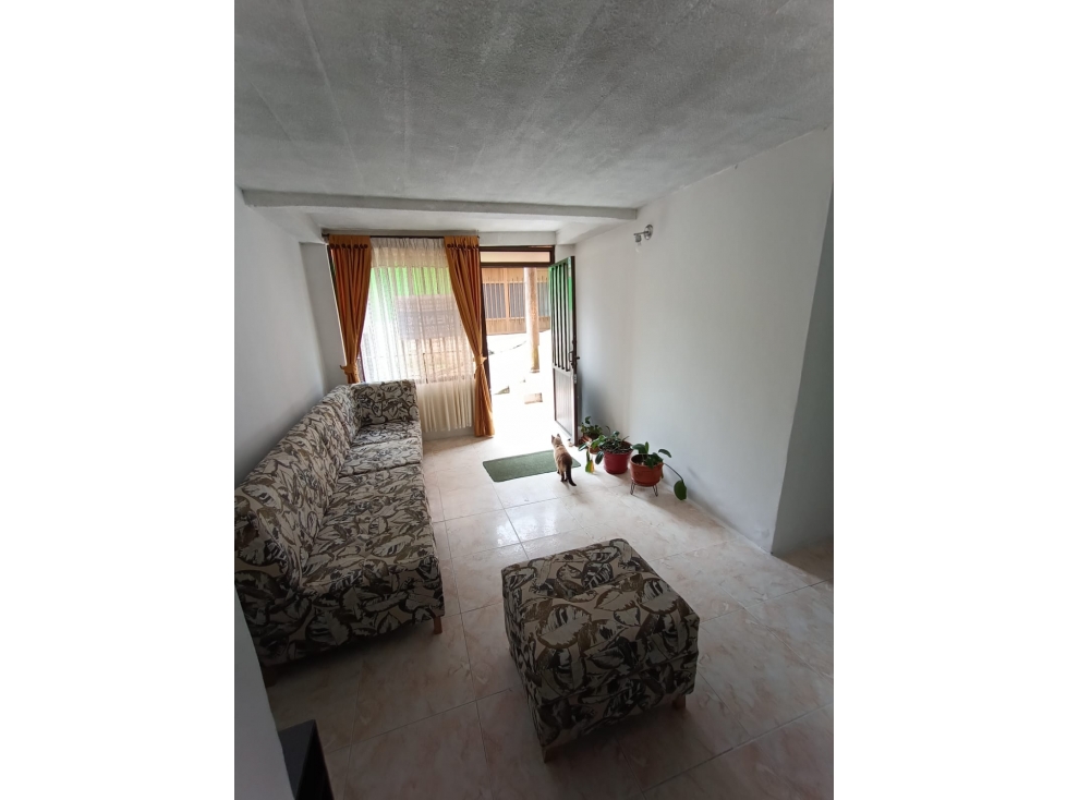 VENTA CASA EN LA CAROLA