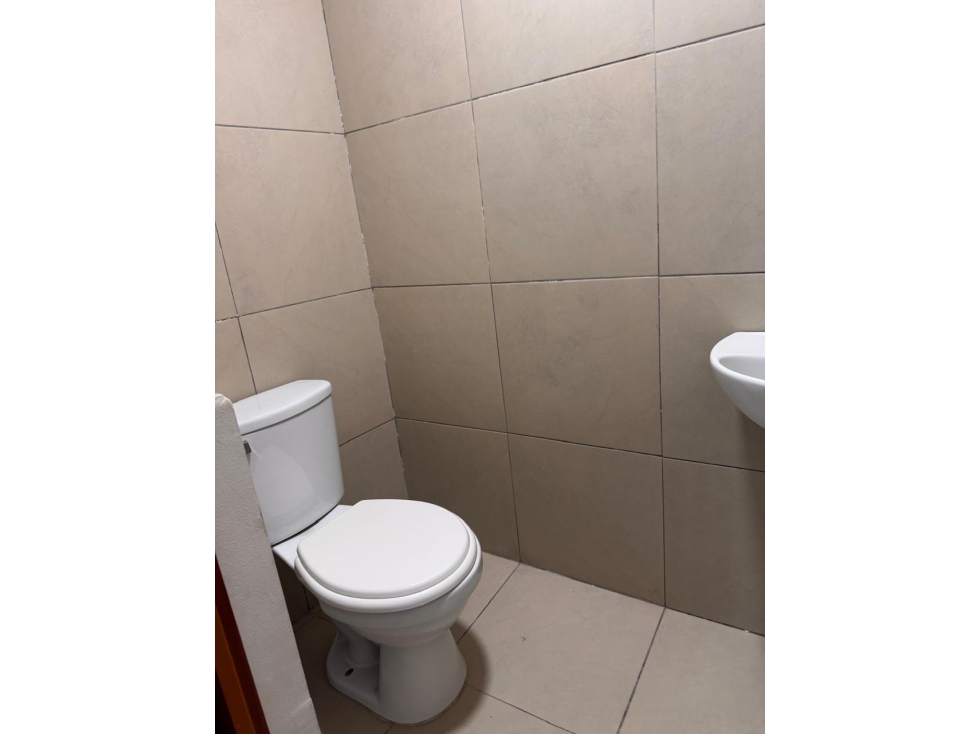 ARRIENDA LOCAL CHIPRE — foto 5