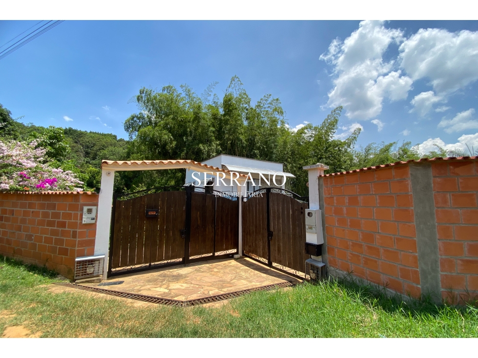 CASA CAMPESTRE EN VENTA EN EL TALISMAN RUITOQUE ALTO GIRON - 1