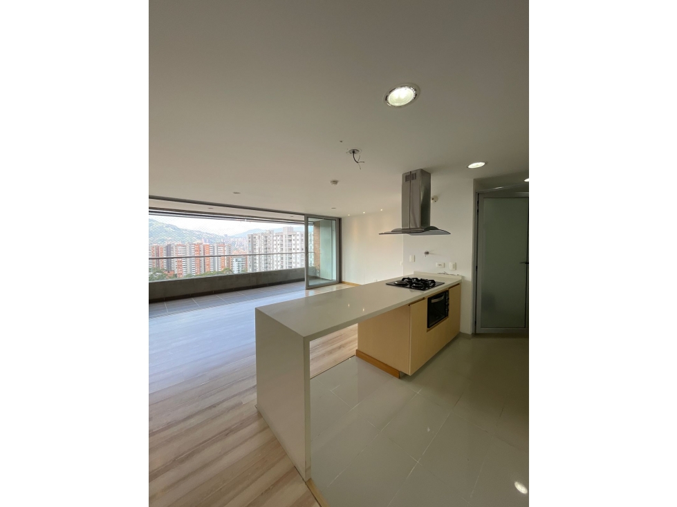 Apartamento para Arriendo tradicional. Envigado, Loma Benedictinos