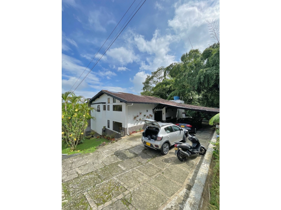 Casa disponible para Arriendo tradicional, Envigado sector el Chocho.