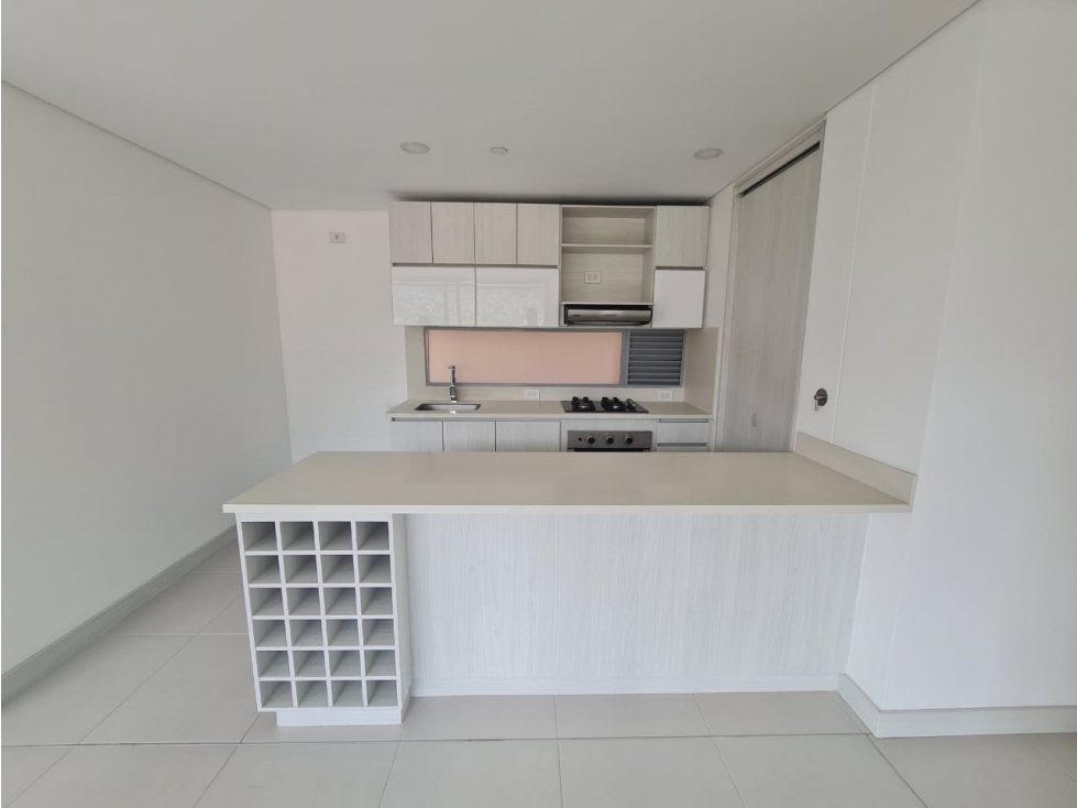 APARTAMENTO SECTOR CUMBRES CON EXCELENTES ESPACIOS — foto 5