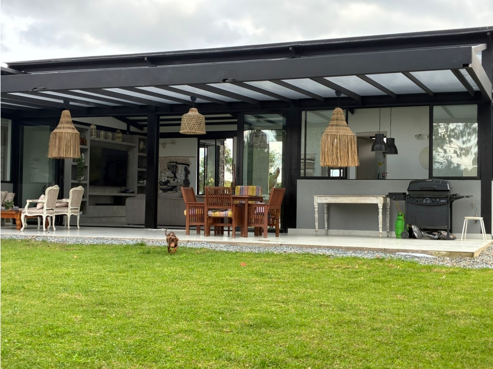 Casa disponible para Arriendo tradicional Envigado Alto del escobero.