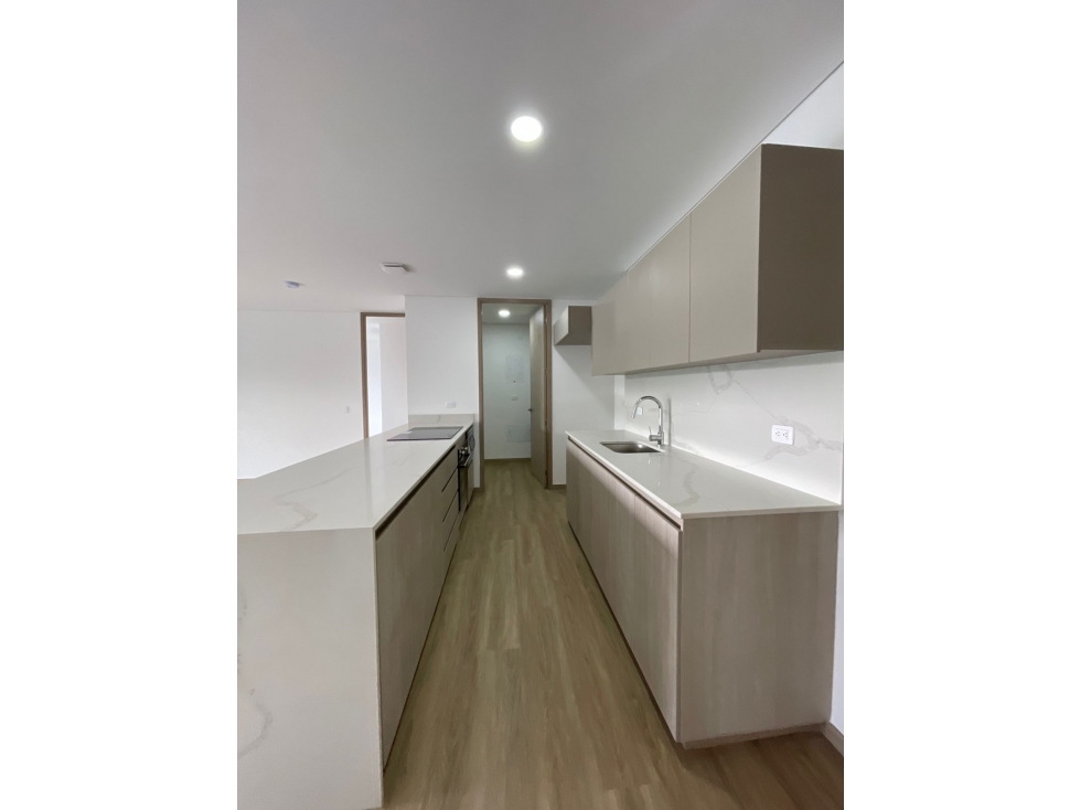 ¡PRECIO DE OPORTUNIDAD! EXCLUSIVO APARTAMENTO RIONEGRO SAJONIA — foto 2