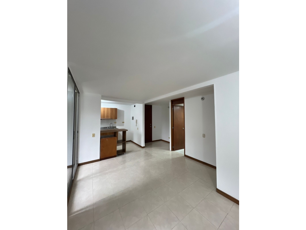 Apartamento disponible para Arriendo. Poblado sector Castropol.
