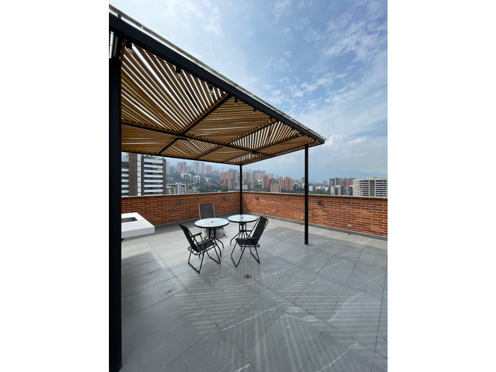 Penthouse Triplex Arriendo tradicional o semi amoblado en el Poblado.