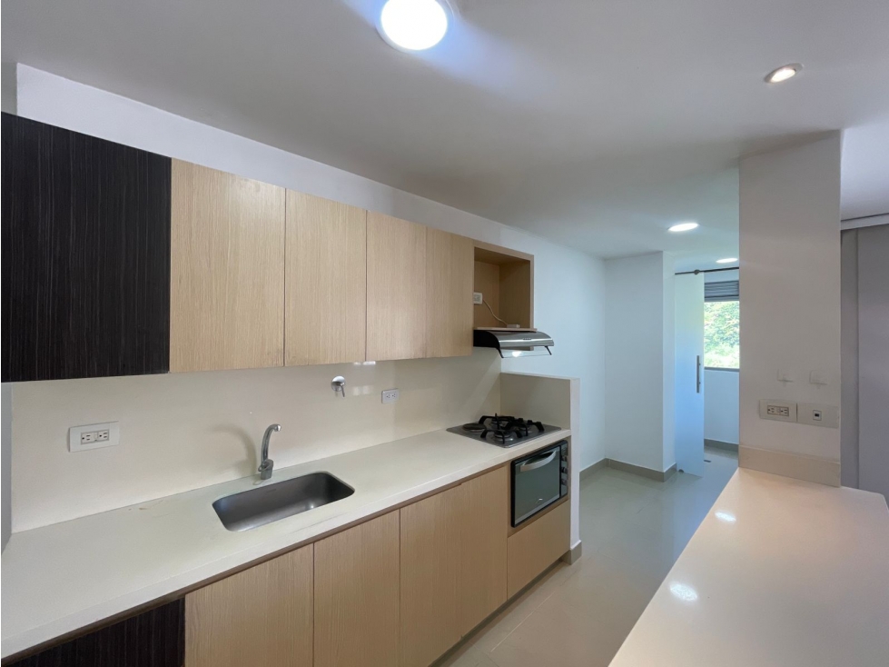 Apartamento disponible para Arriendo tradicional. Poblado Castropol. — foto 4