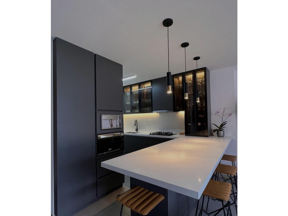 Apartamento disponible para la Venta en Envigado, Loma del Escobero.