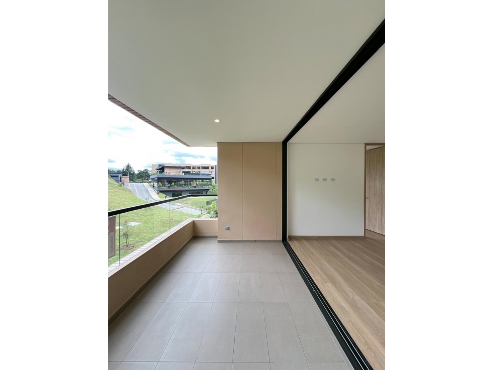 Apartamento disponible Arriendo tradicional en el Retiro. — foto 2