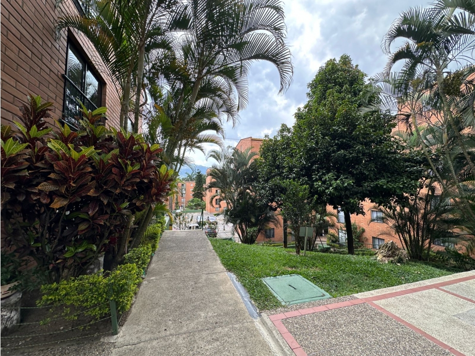 VENTA SUPER APARTAMENTO EN LAURELES ALMERIA — foto 5