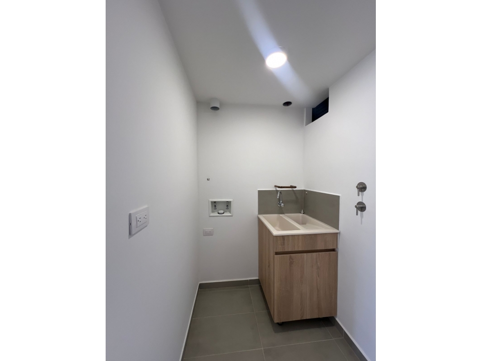 Apartaestudio, disponible para renta tradicional, el Retiro. — foto 5