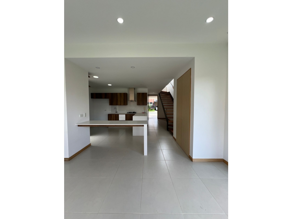 Hermosa Casa disponible para Renta, en el Retiro. — foto 5
