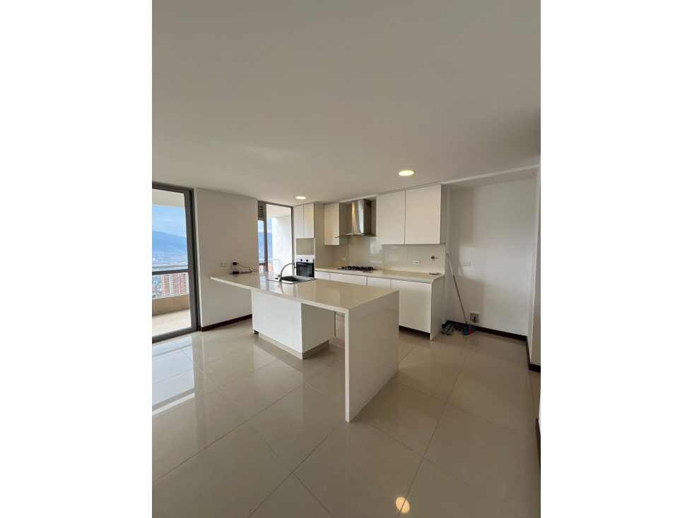 Apartamento para Arriendo en la Calera, Poblado el Tesoro.