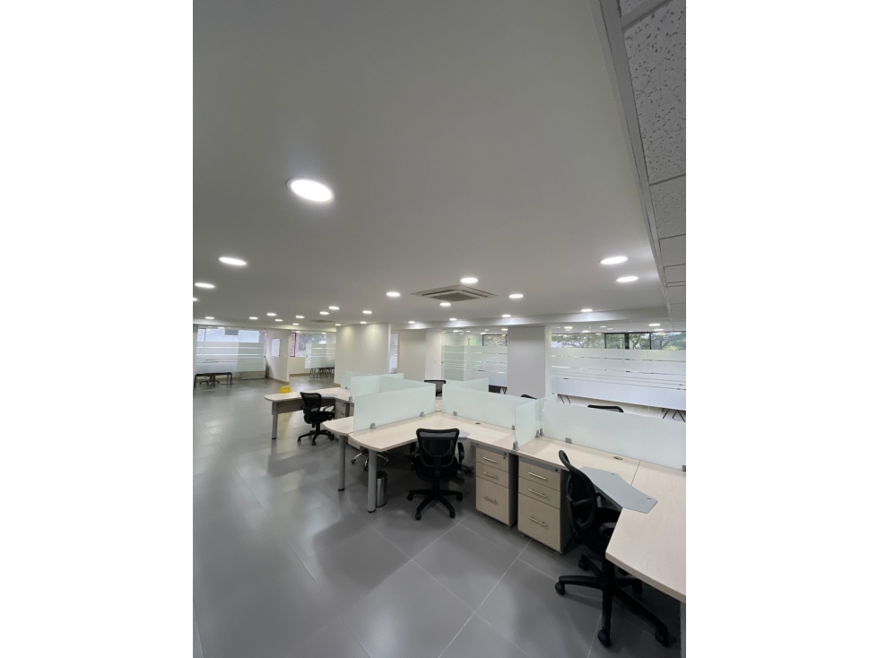 Oficina para Arriendo amoblada en el Poblado, Sector Milla de Oro