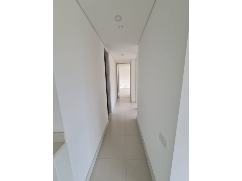APARTAMENTO SECTOR CUMBRES CON EXCELENTES ESPACIOS — foto 6