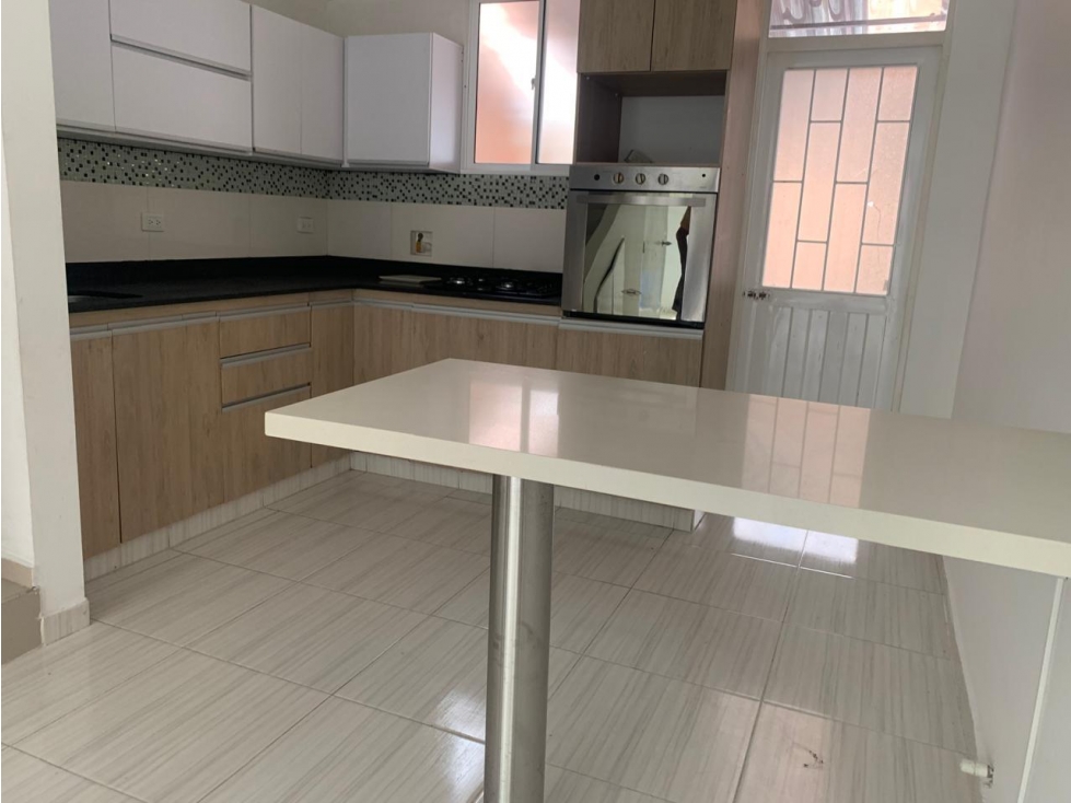 VENTA DE CASA BI FAMILIAR AL LADO DEL CLUB EL RODEO ALTO — foto 4