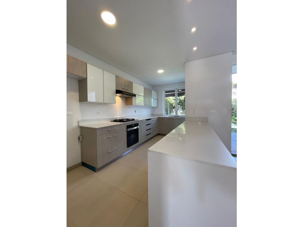 Casa disponible para Arriendo tradicional en el Retiro. — foto 5