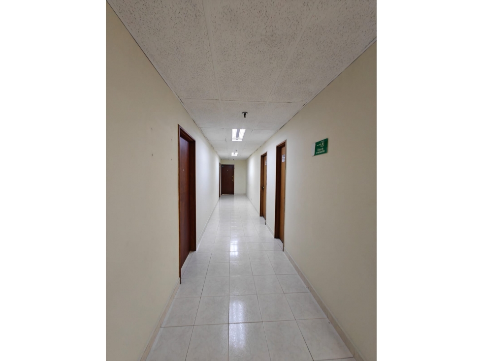 Oficina en el centro con precio de oportunidad — foto 3