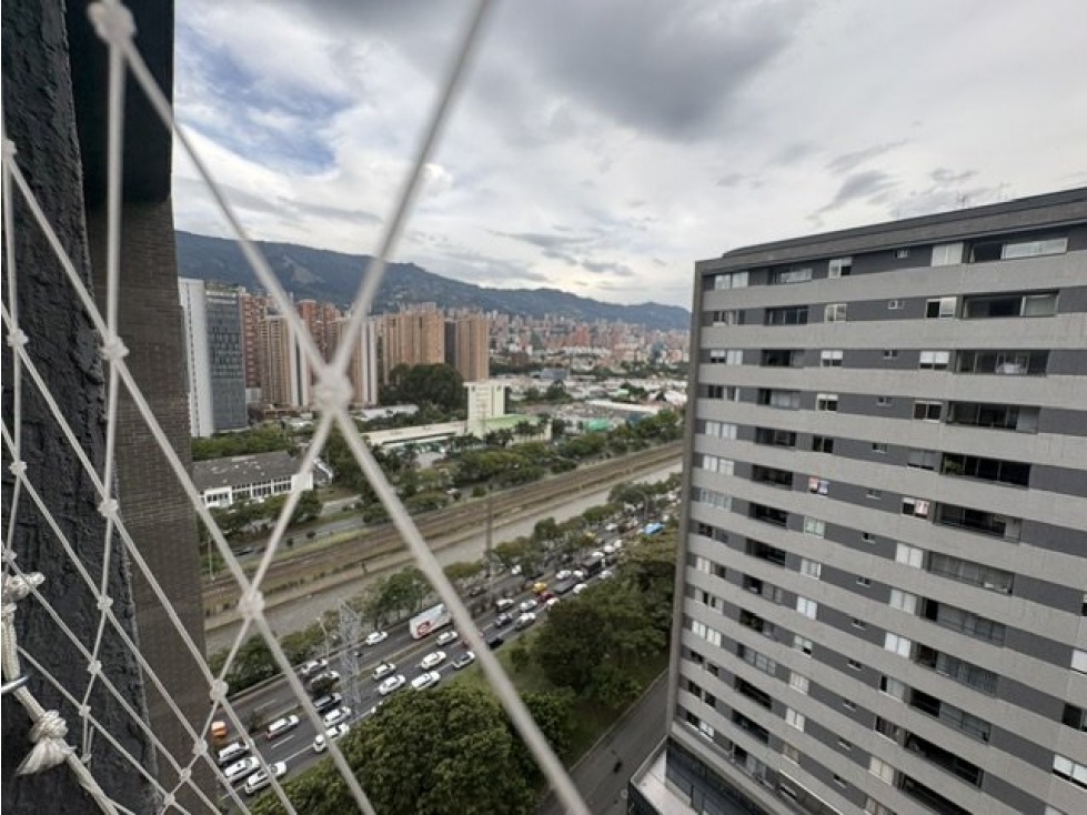 Apartamento Remodelado como nuevo en Guayabal