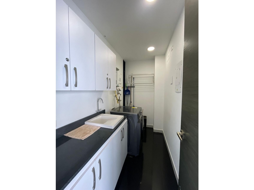 Penthouse disponible para Arriendo amoblado, Poblado sector San Lucas. — foto 5