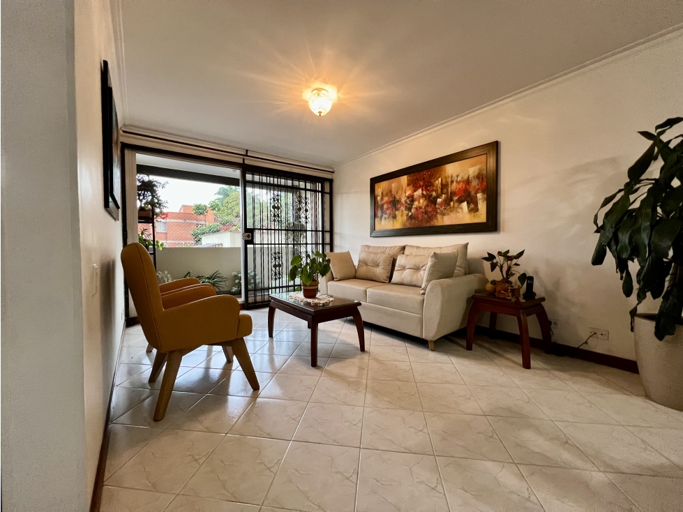 AMPLIO APARTAMENTO EN VENTA MUY CERCA A LOS MOLINOS — foto 2