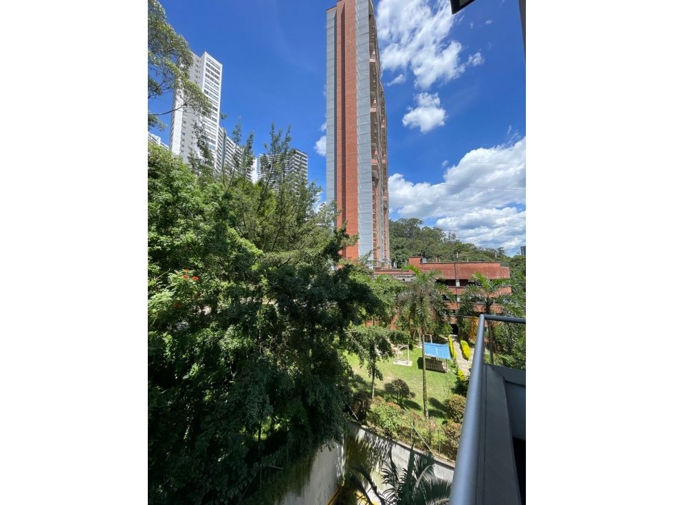Apartamento para Arriendo tradicional. Poblado sector Loma del Indio — foto 2