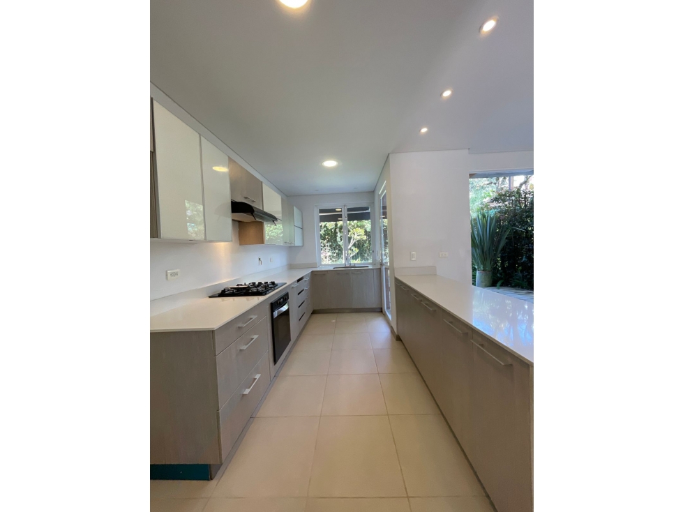 Casa disponible para Arriendo tradicional en el Retiro. — foto 6