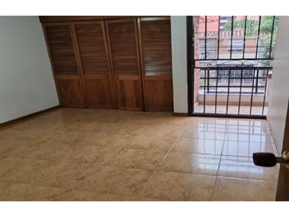 VENTA APARTAMENTO EN LAURELES MEDELLIN — foto 3