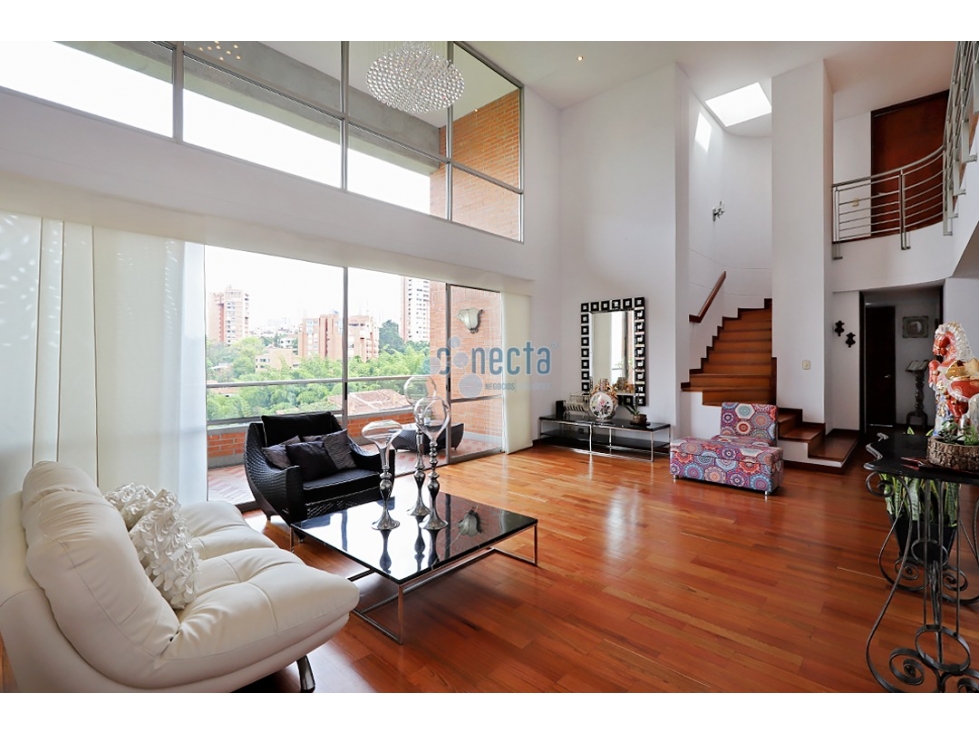 Apartamento Duplex en venta Loma los Benedictinos