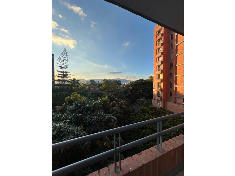 Apartamento, renta tradicional Loma San Julián, Poblado.