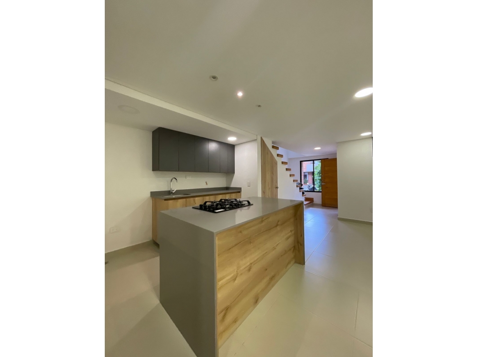 Casa disponible para arriendo tradicional la Ceja Sector el Viva — foto 3