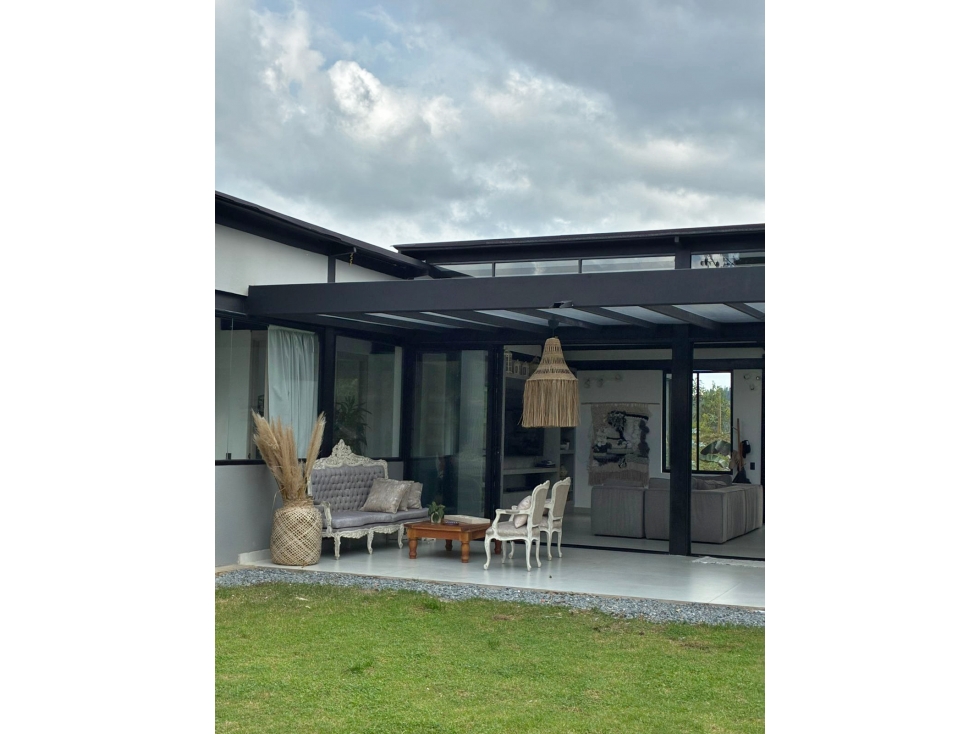 Casa disponible para Arriendo tradicional Envigado Alto del escobero. — foto 2