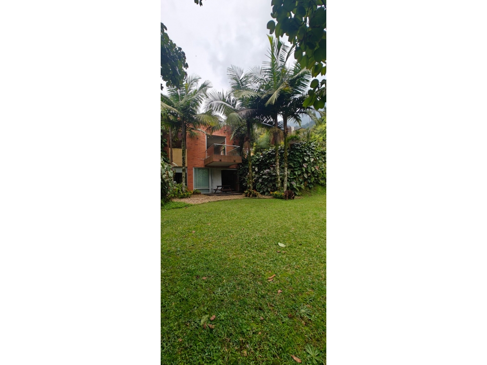 Casa en Venta con Piscina en el Poblado — foto 3