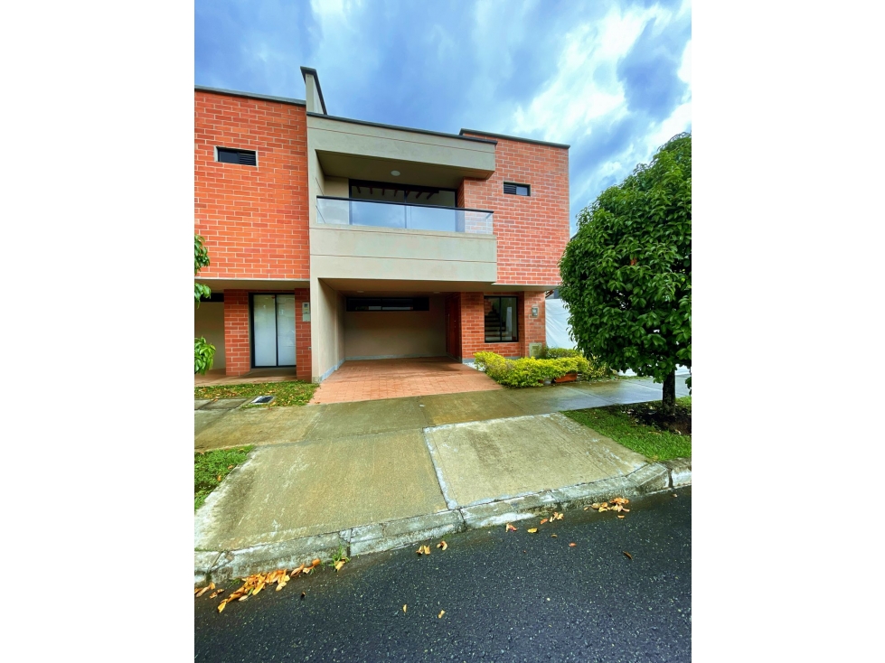 Casa disponible para arriendo tradicional la Ceja Sector el Viva