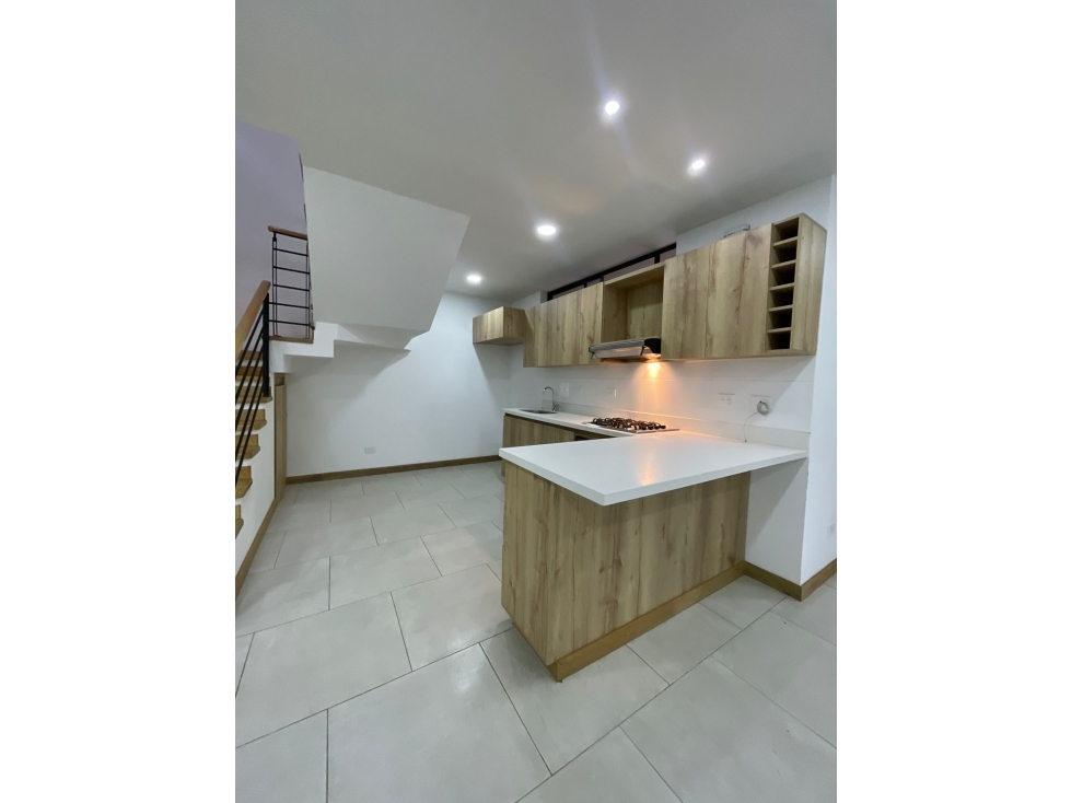 Casa disponible para arriendo tradicional la Ceja Sector el Viva — foto 4