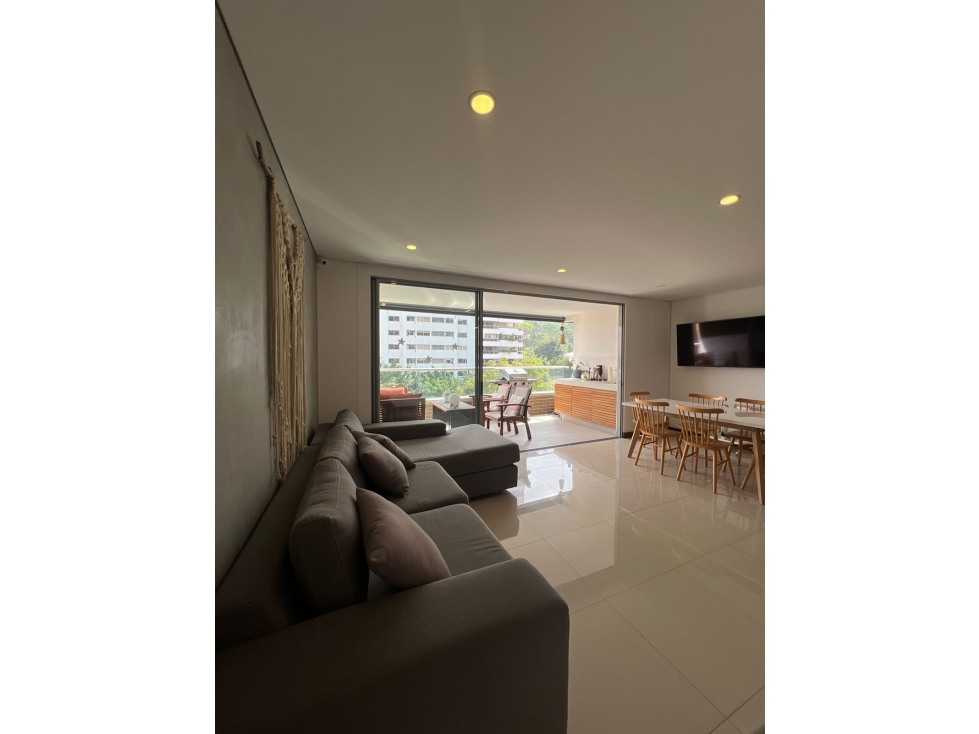 Apartamento disponible para Renta (sin amoblar) Poblado los Balsos.
