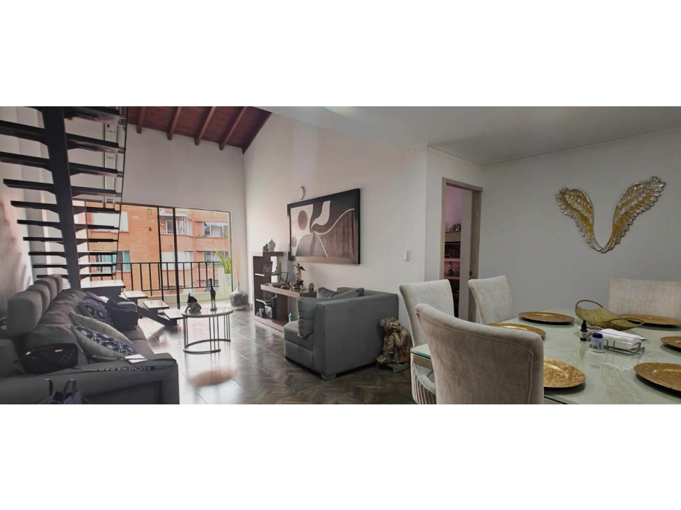 Apartamento dúplex para Venta. Laureles sector Simón Bolívar