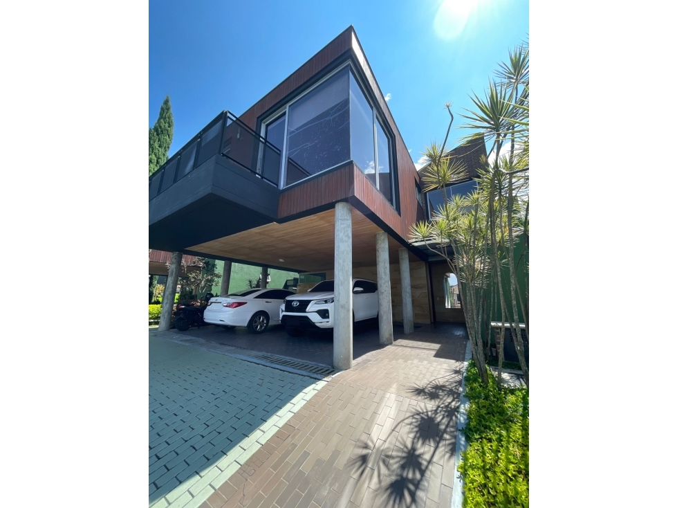 Casa Arriendo tradicional Envigado, sector el Atravesado