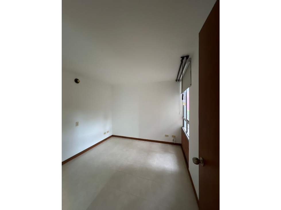 Apartamento disponible para Arriendo. Poblado sector Castropol. — foto 5