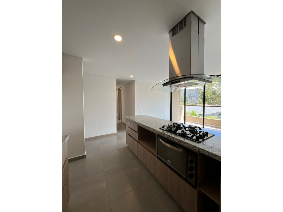 Apartamento disponible para Renta tradicional, ubicado en el Retiro.