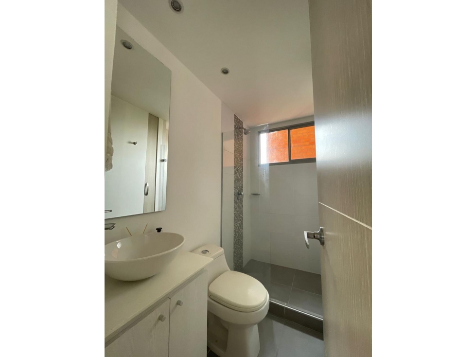 Apartamento disponible para renta Amoblado, Envigado el Esmeraldal. — foto 2