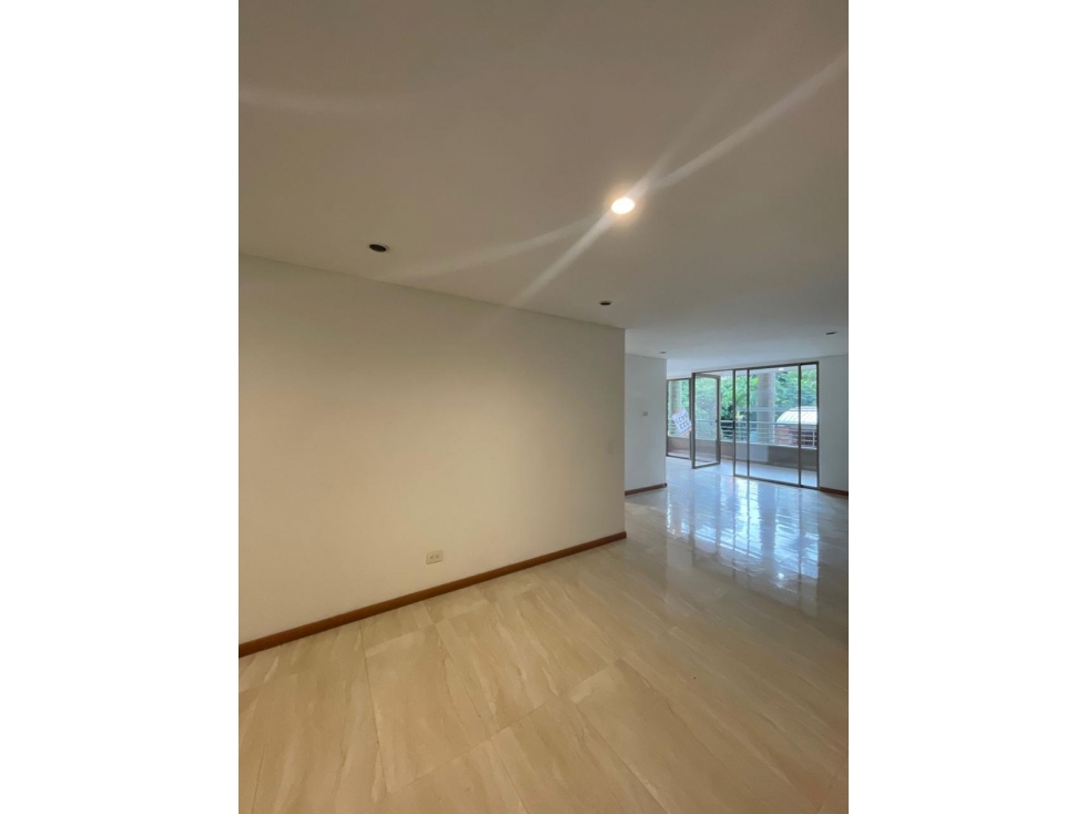 Apartamento disponible para Renta tradicional, Poblado Milla de Oro. — foto 3