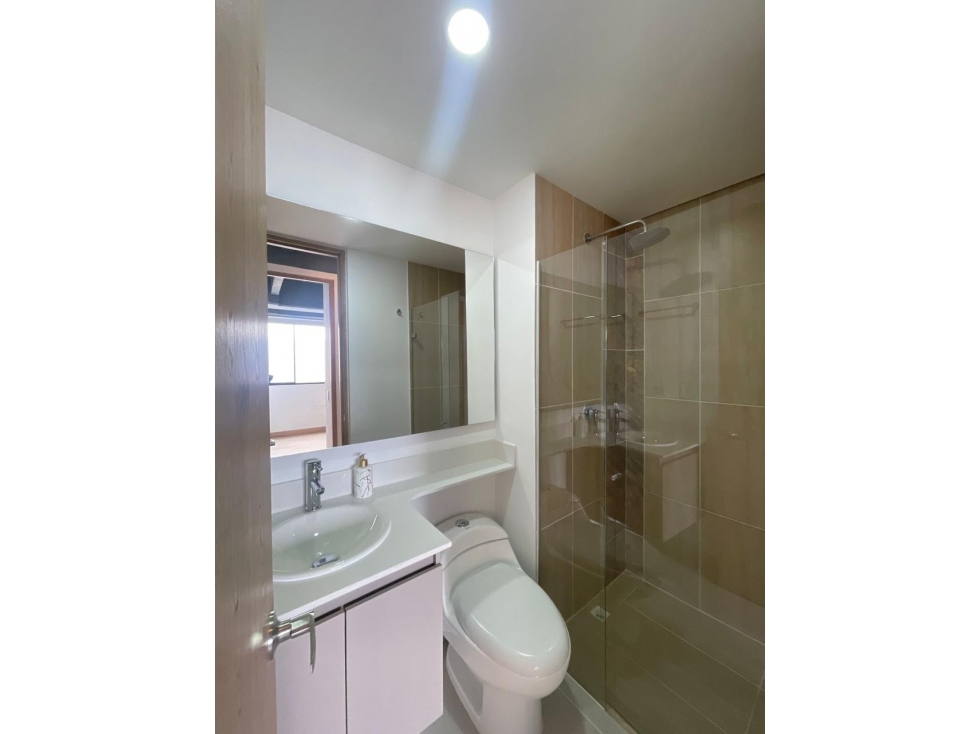 Apartamento Arriendo amoblado para estrenar, Poblado Loma del Indio. — foto 6
